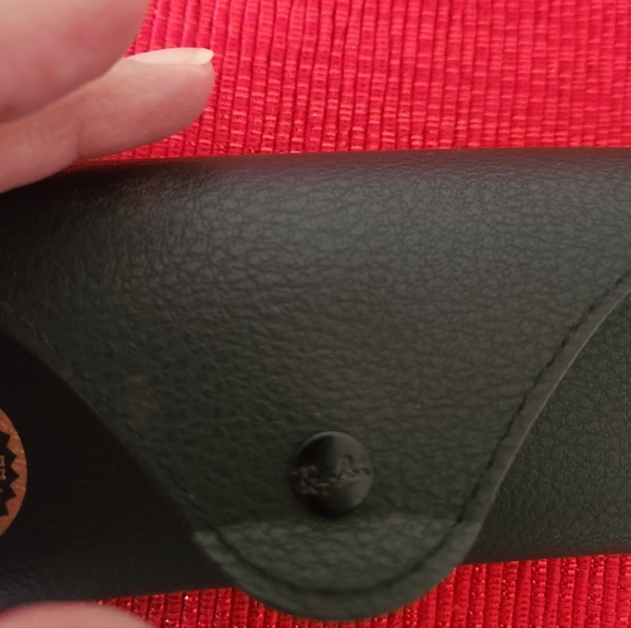 Ray-Ban Case - Picture 7 of 8